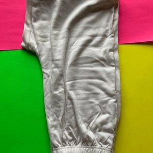 A Pair of White Med Tall Stretch Pants